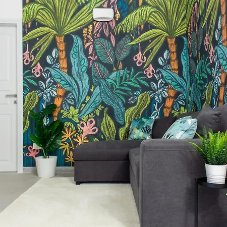 Tropical Boutique N Apartment